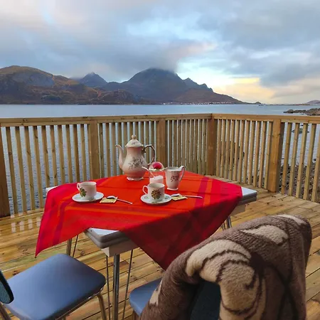 Hébergement de vacances Midnight-sun And Northern-lights House By Ocean *