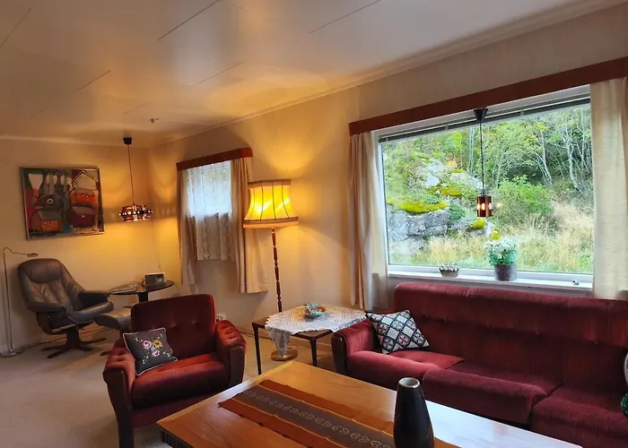 Midnight-sun And Northern-lights House By Ocean Prázdninový dům Vestvagoy